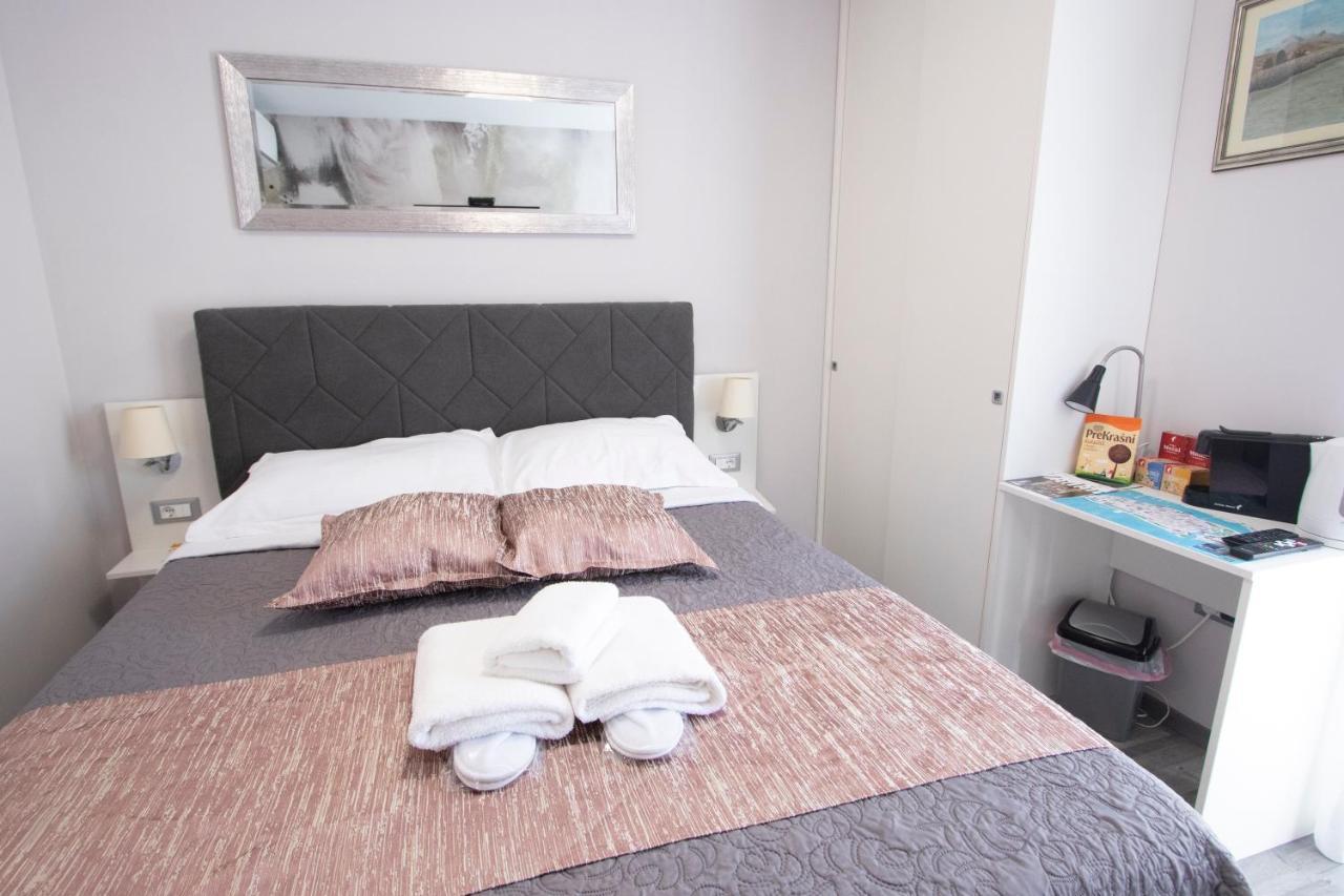 Calm Apartment & Room ザダル エクステリア 写真