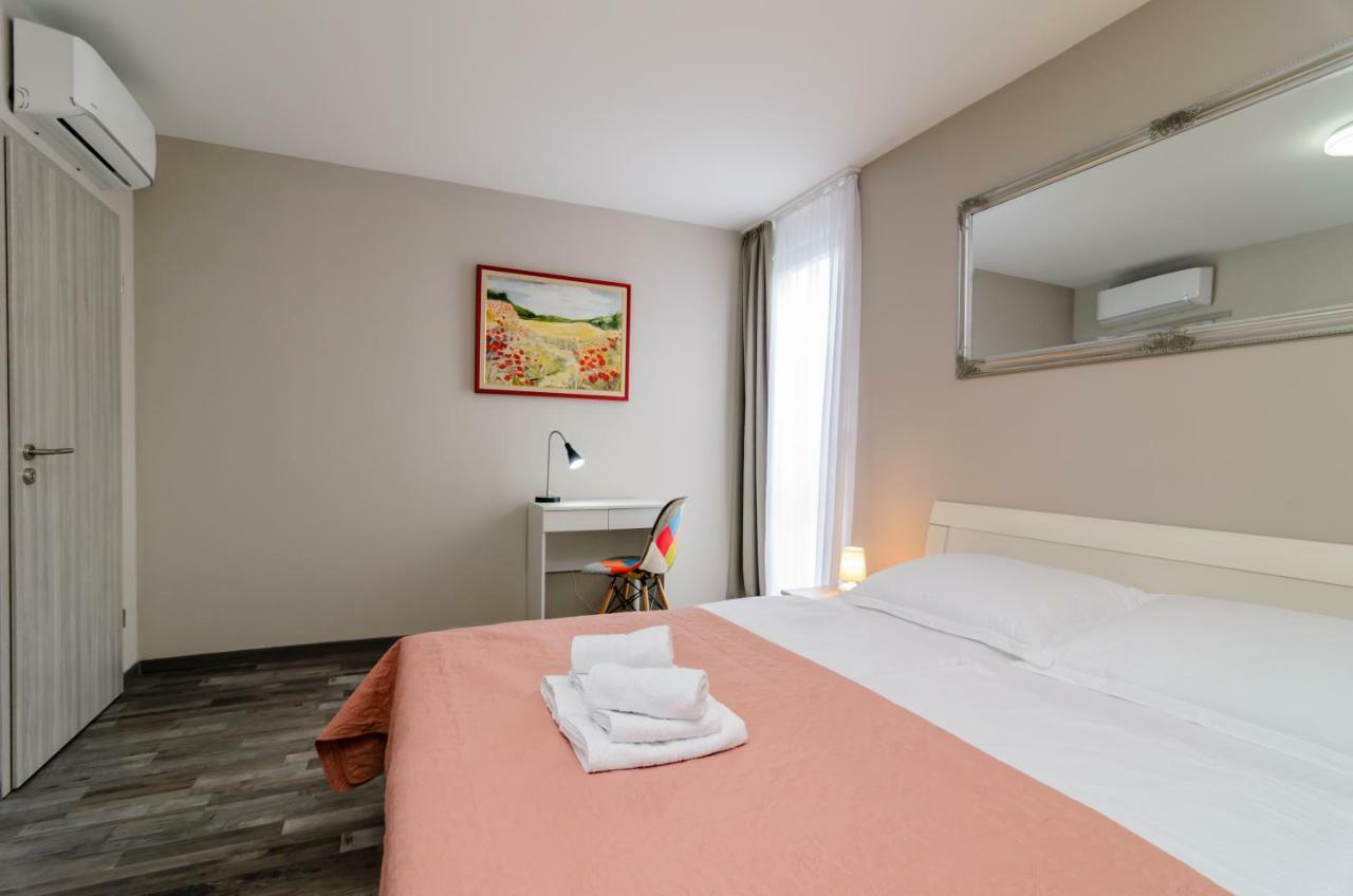 Calm Apartment & Room ザダル エクステリア 写真